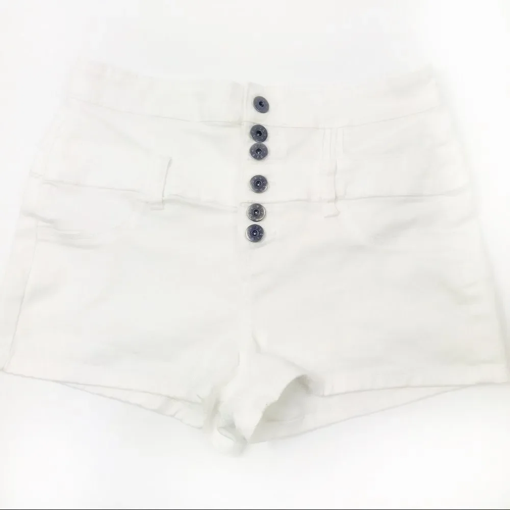 High rise white Urban Basics 6-button shorts - 7